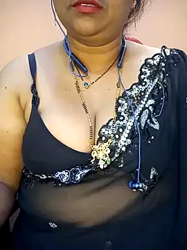 Snapshot of Sexy-Telugunayana2 chatting on December 18, 2024, 12:21 am Sexy-Telugunayana2 online show from December 18, 2024, 12:21 am