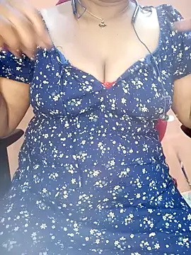 Snapshot of Sexy-Telugunayana2 chatting on January 19, 2025, 5:49 pm Sexy-Telugunayana2 online show from January 19, 2025, 5:49 pm