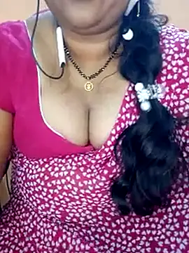 Snapshot of Sexy-Telugunayana2 chatting on March 14, 2025, 7:12 pm Sexy-Telugunayana2 online show from March 14, 2025, 7:12 pm