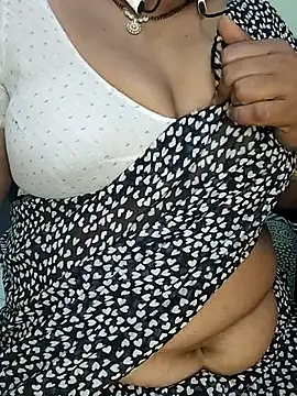 Snapshot of Sexy-Telugunayana2 chatting on November 1, 2025, 7:38 pm Sexy-Telugunayana2 online show from November 1, 2025, 7:38 pm