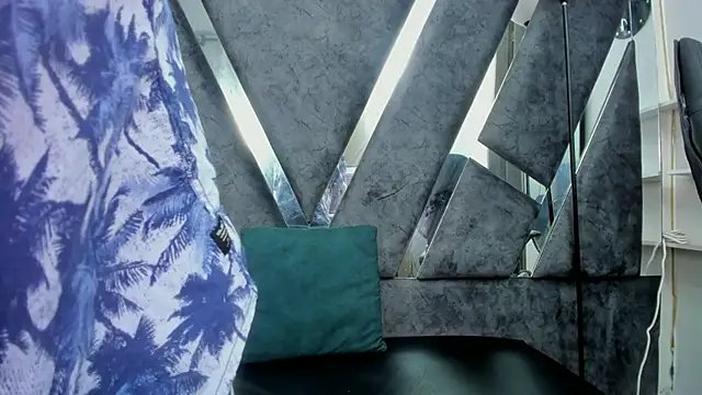 Yef Thin online show from September 17, 2025, 4:47 am