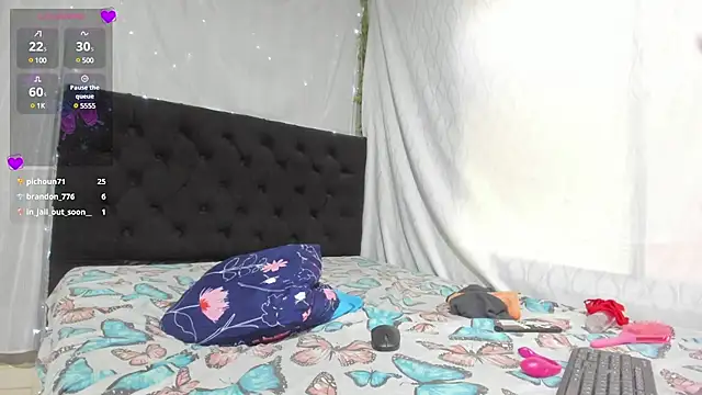 Snapshot of emi_henao chatting on February 14, 2025, 7:54 pm emi henao online show from February 14, 2025, 7:54 pm