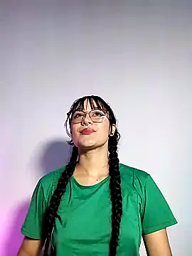 Snapshot of chunn_liioo chatting on February 1, 2025, 4:44 pm chunn liioo online show from February 1, 2025, 4:44 pm