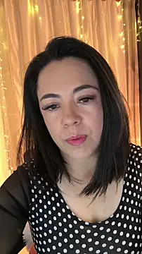 Bella fournier online show from December 17, 2025, 12:49 am