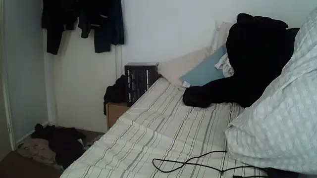 Snapshot of rampartzz chatting on March 6, 2025, 1:46 pm rampartzz online show from March 6, 2025, 1:46 pm