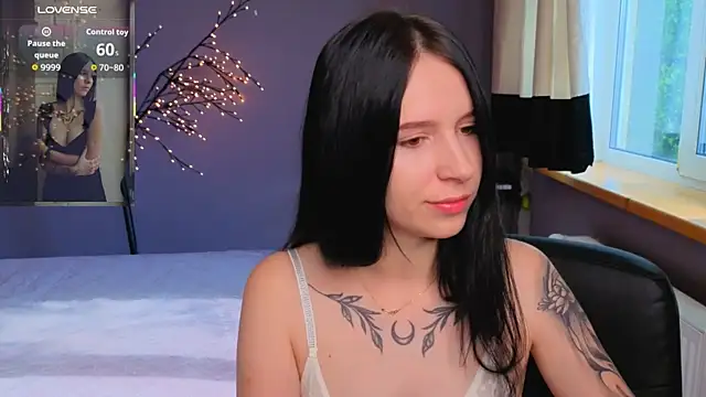 Snapshot of KarolinaBlacks chatting on June 14, 2026, 5:42 am KarolinaBlacks online show from June 14, 2026, 5:42 am