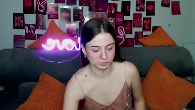 Snapshot of MilanaRoza chatting on November 6, 2025, 5:52 am MilanaRoza online show from November 6, 2025, 5:52 am