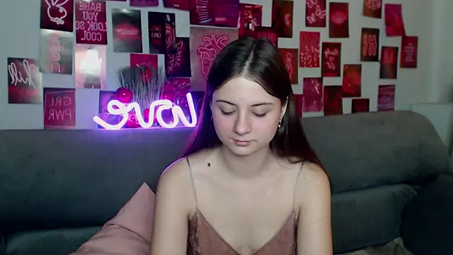 Snapshot of MilanaRoza chatting on November 15, 2025, 6:00 am MilanaRoza online show from November 15, 2025, 6:00 am