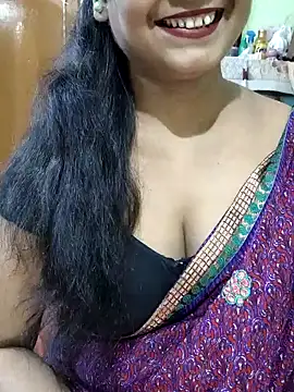 yoursweety09 online show from July 27, 2026, 1:51 pm
