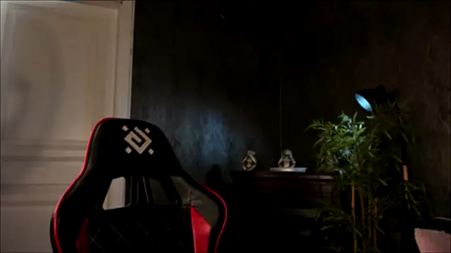 Snapshot of Alisia_Mars chatting on September 20, 2025, 5:41 am Alisia Mars online show from September 20, 2025, 5:41 am