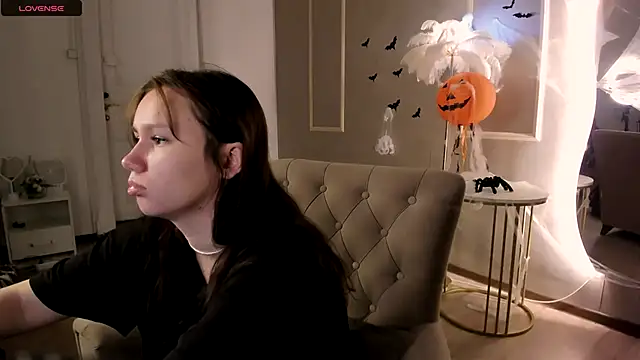 Snapshot of Alisia_Mars chatting on October 23, 2025, 5:29 am Alisia Mars online show from October 23, 2025, 5:29 am