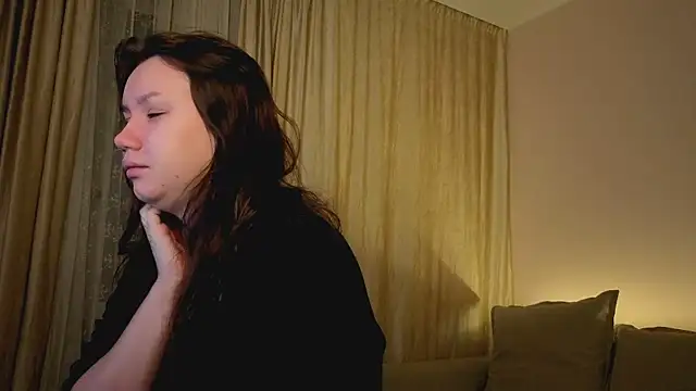 Snapshot of Alisia_Mars chatting on November 14, 2025, 4:22 am Alisia Mars online show from November 14, 2025, 4:22 am