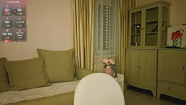 Snapshot of Alisia_Mars chatting on November 23, 2025, 5:07 am Alisia Mars online show from November 23, 2025, 5:07 am