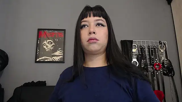 Carla Phoenix online show from June 24, 2026, 1:54 pm