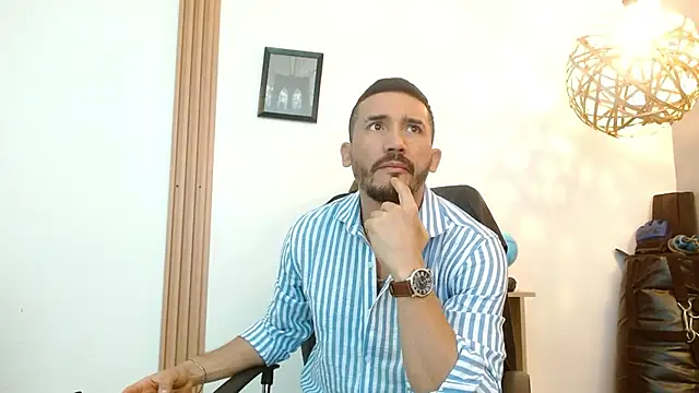 Snapshot of Reiko_85_ chatting on September 27, 2025, 7:30 pm Reiko 85 online show from September 27, 2025, 7:30 pm