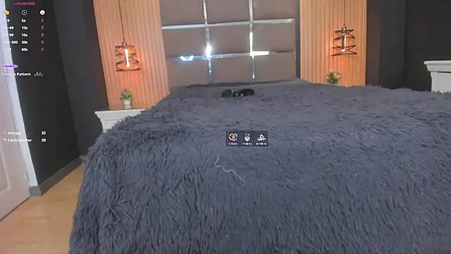 Antonella Torres2 online show from January 4, 2025, 4:43 pm