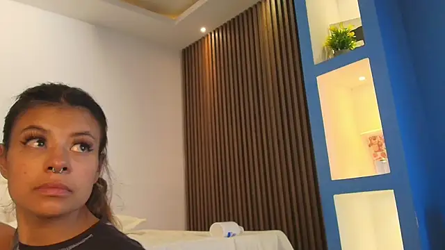 Snapshot of Antonella_Torres2 chatting on May 28, 2026, 3:26 am Antonella Torres2 online show from May 28, 2026, 3:26 am