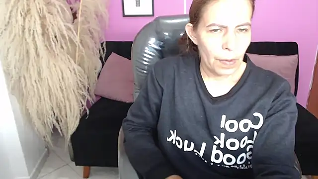 Milf karlye online show from September 21, 2025, 2:13 am