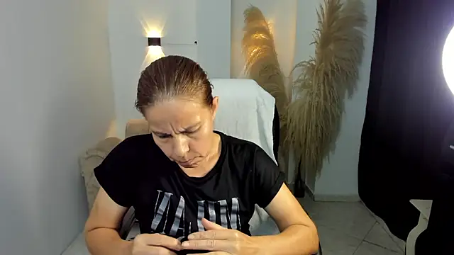 Milf karlye online show from February 5, 2026, 3:55 am