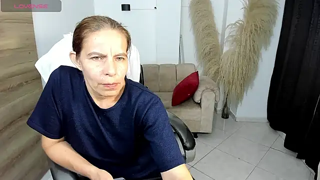 Milf karlye online show from February 15, 2026, 4:31 am