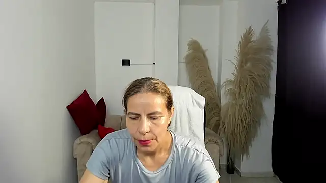 Milf karlye online show from March 17, 2026, 2:27 am