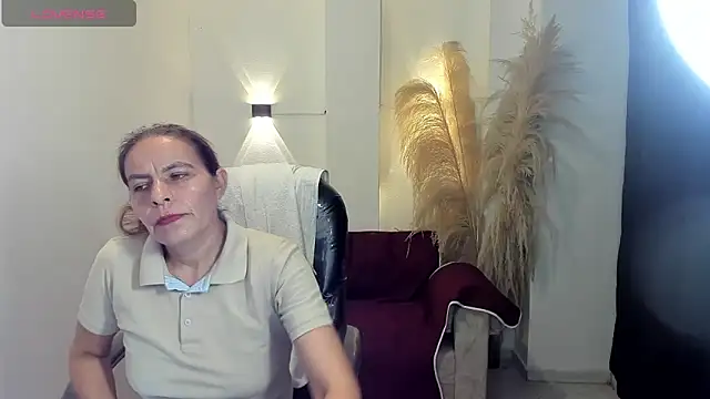 Snapshot of Milf_karlye chatting on June 15, 2026, 2:03 am Milf karlye online show from June 15, 2026, 2:03 am