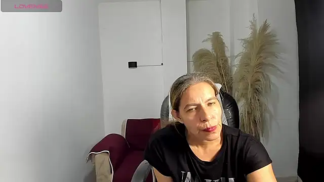 Snapshot of Milf_karlye chatting on June 17, 2026, 3:09 am Milf karlye online show from June 17, 2026, 3:09 am