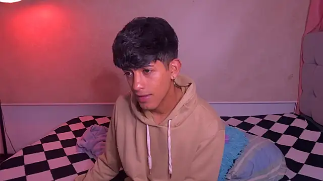 teobowny  online show from October 12, 2025, 1:37 am