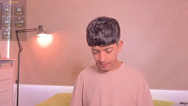 Snapshot of teobowny_ chatting on May 6, 2026, 6:02 pm teobowny online show from May 6, 2026, 6:02 pm