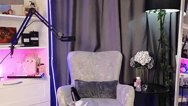 Snapshot of Anal_Girl_ chatting on May 21, 2026, 6:15 pm Anal Girl online show from May 21, 2026, 6:15 pm