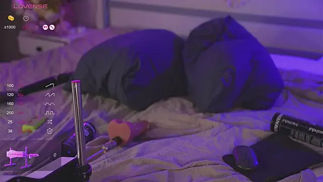 Snapshot of Devilsss_toy chatting on February 17, 2025, 6:04 pm Devilsss toy online show from February 17, 2025, 6:04 pm