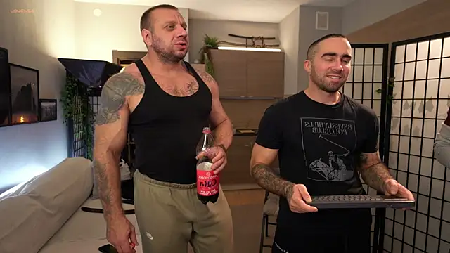 Snapshot of Alex_xxx chatting on November 15, 2025, 3:52 pm Alex xxx online show from November 15, 2025, 3:52 pm