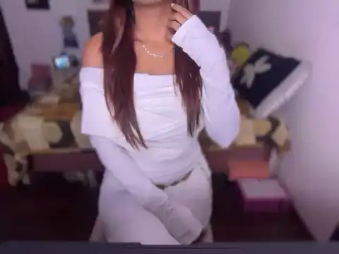 Snapshot of HornyBabe_ chatting on November 1, 2025, 6:32 pm HornyBabe online show from November 1, 2025, 6:32 pm