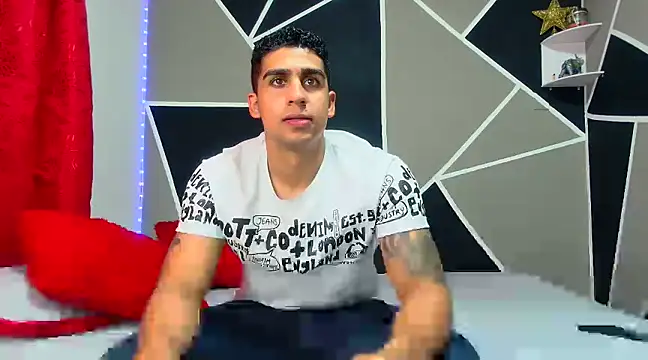 Snapshot of astrom_greyy chatting on January 10, 2025, 8:37 pm astrom greyy online show from January 10, 2025, 8:37 pm