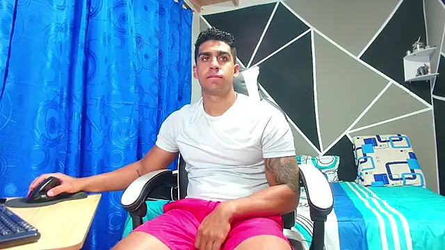 Snapshot of astrom_greyy chatting on October 25, 2025, 12:40 am astrom greyy online show from October 25, 2025, 12:40 am