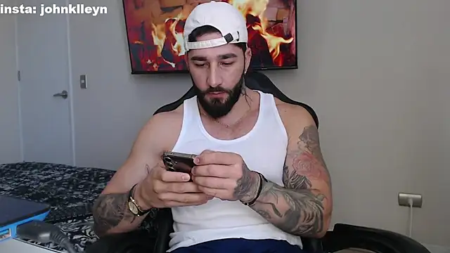 Snapshot of jonhklleyn chatting on October 25, 2025, 5:40 pm jonhklleyn online show from October 25, 2025, 5:40 pm