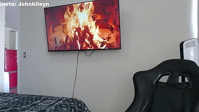 Snapshot of jonhklleyn chatting on October 27, 2025, 7:18 pm jonhklleyn online show from October 27, 2025, 7:18 pm