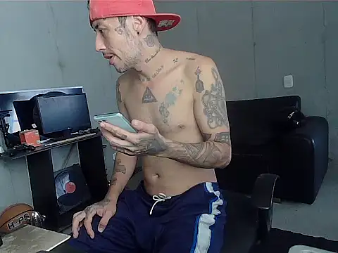 patrik tattoo  online show from March 4, 2026, 4:24 pm