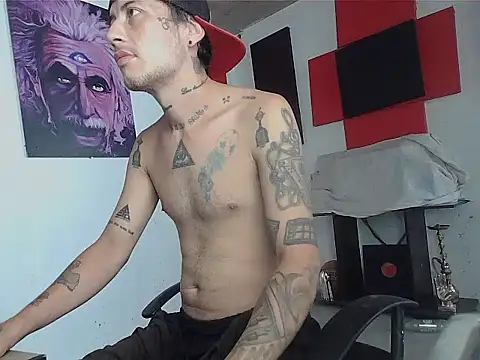 Snapshot of patrik_tattoo_ chatting on May 20, 2026, 4:02 pm patrik tattoo online show from May 20, 2026, 4:02 pm