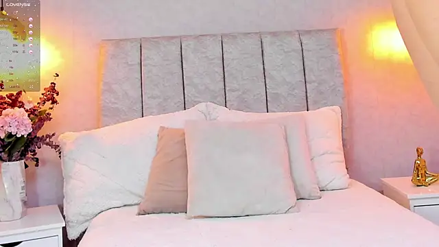 tutu milf online show from March 5, 2025, 7:06 pm