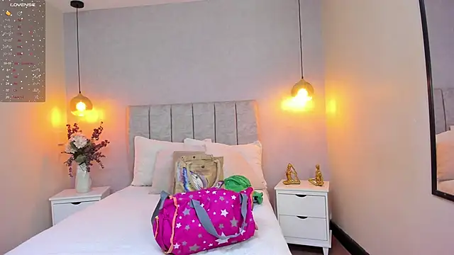 tutu milf online show from March 16, 2025, 1:27 pm