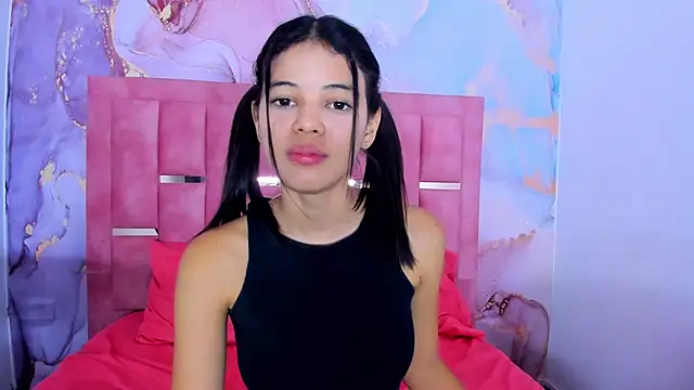 Snapshot of LizzMartin chatting on January 27, 2025, 10:16 pm LizzMartin online show from January 27, 2025, 10:16 pm