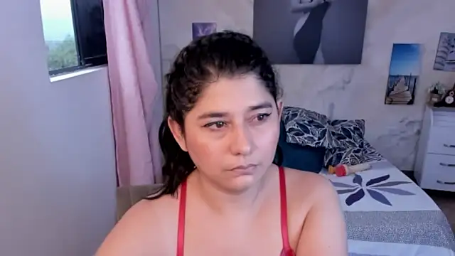 alinabozz1 online show from April 30, 2026, 10:25 pm