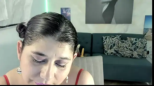 Snapshot of alinabozz1 chatting on June 4, 2026, 3:01 am alinabozz1 online show from June 4, 2026, 3:01 am