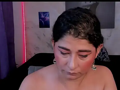 alinabozz1 online show from July 20, 2026, 4:27 am