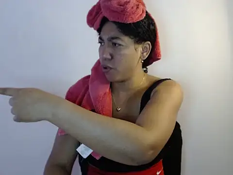 Snapshot of bellacrespalatina chatting on September 12, 2025, 5:46 pm bellacrespalatina online show from September 12, 2025, 5:46 pm