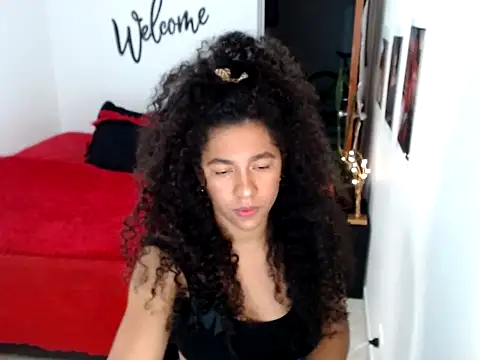 Snapshot of bellacrespalatina chatting on September 17, 2025, 11:28 pm bellacrespalatina online show from September 17, 2025, 11:28 pm