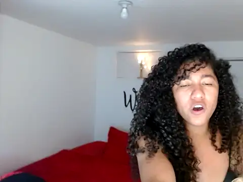 Snapshot of bellacrespalatina chatting on September 18, 2025, 11:51 pm bellacrespalatina online show from September 18, 2025, 11:51 pm