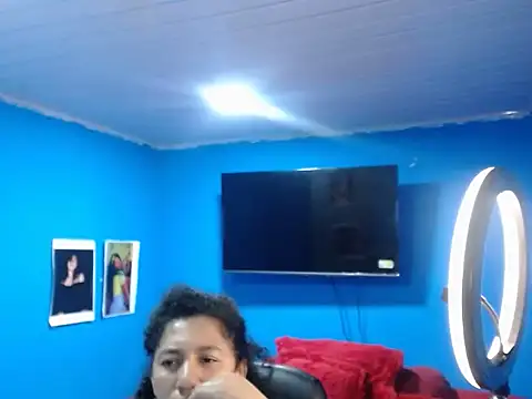 Snapshot of bellacrespalatina chatting on November 7, 2025, 12:54 am bellacrespalatina online show from November 7, 2025, 12:54 am