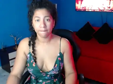 Snapshot of bellacrespalatina chatting on November 8, 2025, 4:40 pm bellacrespalatina online show from November 8, 2025, 4:40 pm